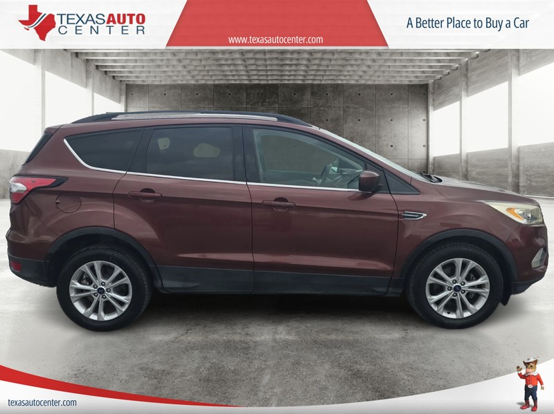 Ford Escape Vehicle Full-screen Gallery Image 4