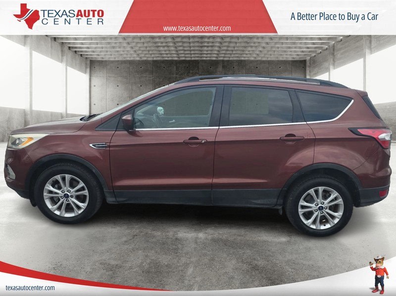 Ford Escape Vehicle Full-screen Gallery Image 5