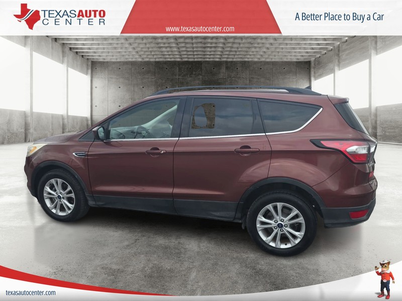 Ford Escape Vehicle Full-screen Gallery Image 8