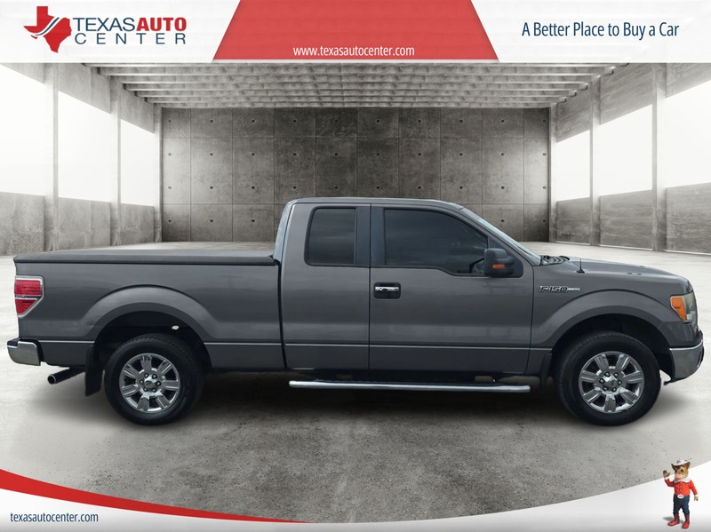 Ford F-150 Vehicle Full-screen Gallery Image 4
