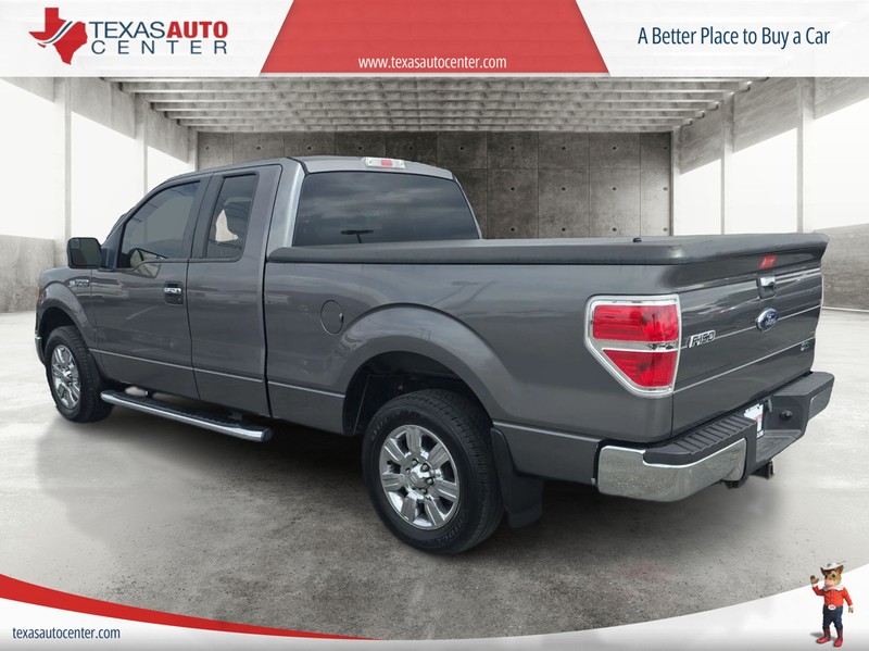 Ford F-150 Vehicle Full-screen Gallery Image 8