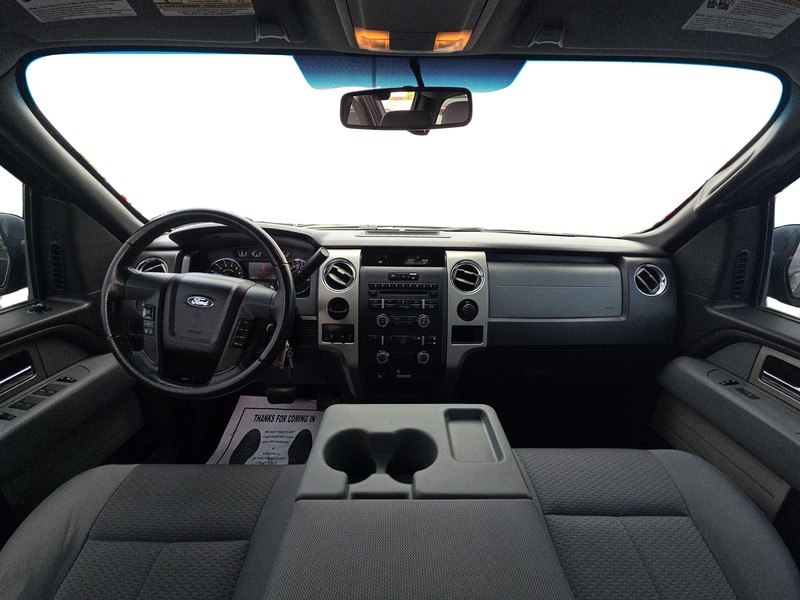 Ford F-150 Vehicle Full-screen Gallery Image 14
