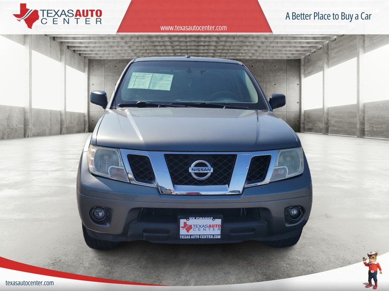 Nissan Frontier Vehicle Full-screen Gallery Image 3