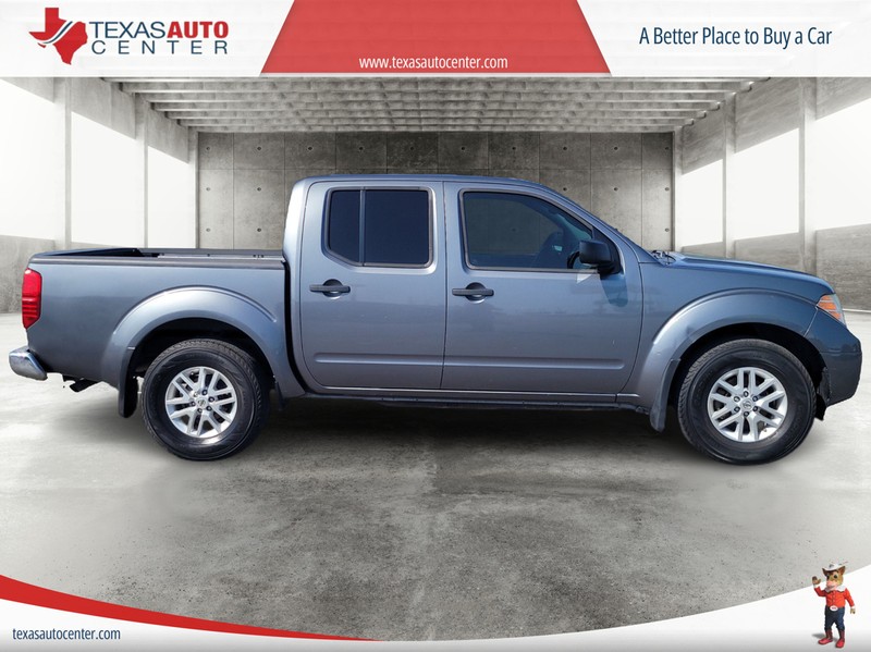 Nissan Frontier Vehicle Full-screen Gallery Image 4