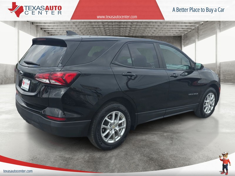 Chevrolet Equinox Vehicle Full-screen Gallery Image 7