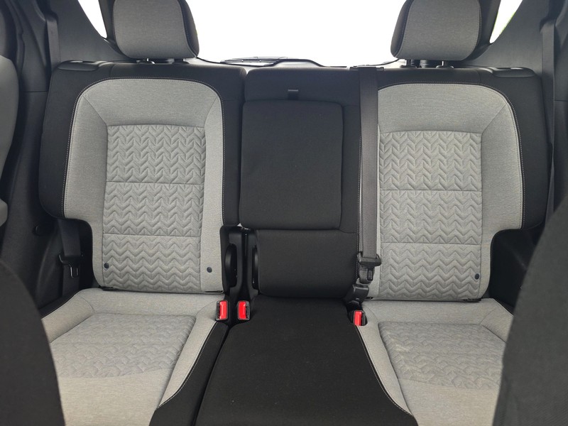 Chevrolet Equinox Vehicle Full-screen Gallery Image 13
