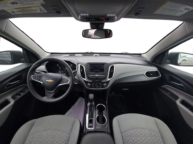 Chevrolet Equinox Vehicle Full-screen Gallery Image 15