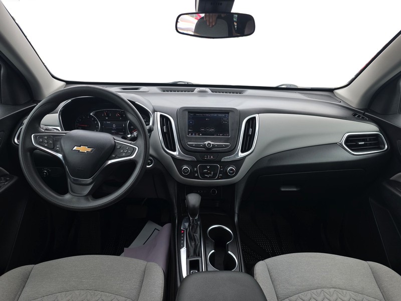 Chevrolet Equinox Vehicle Full-screen Gallery Image 16