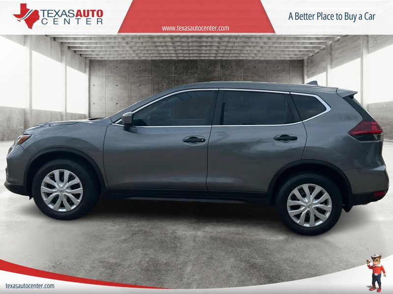 Nissan Rogue Vehicle Full-screen Gallery Image 5