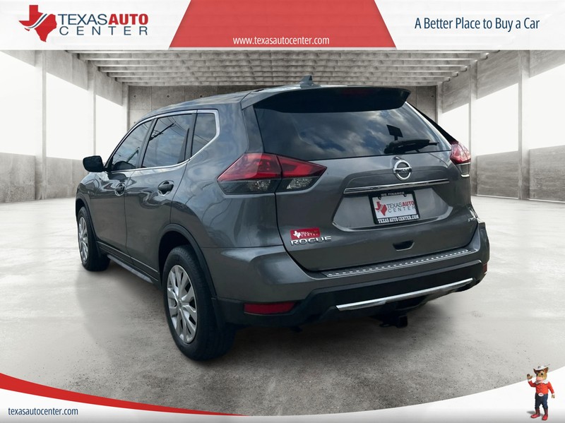 Nissan Rogue Vehicle Full-screen Gallery Image 8