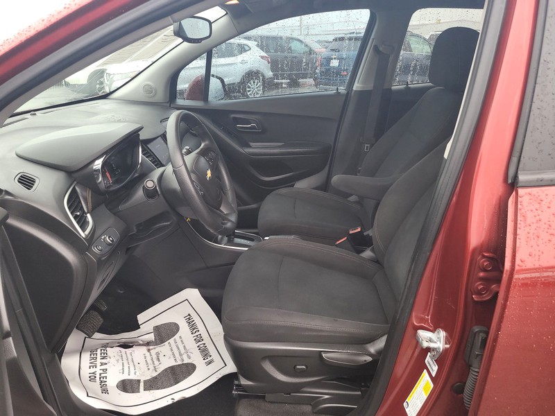 Chevrolet Trax Vehicle Full-screen Gallery Image 9