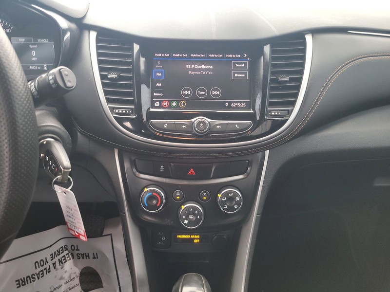 Chevrolet Trax Vehicle Full-screen Gallery Image 12