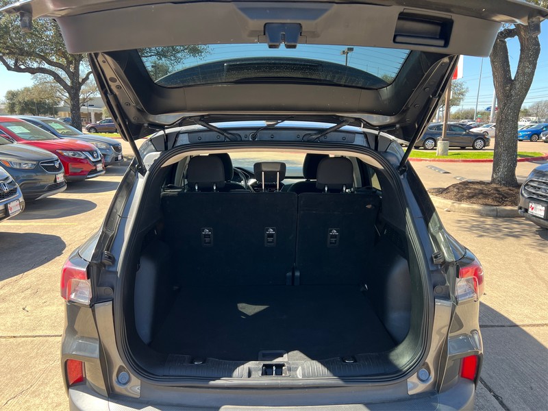 Ford Escape Vehicle Full-screen Gallery Image 5