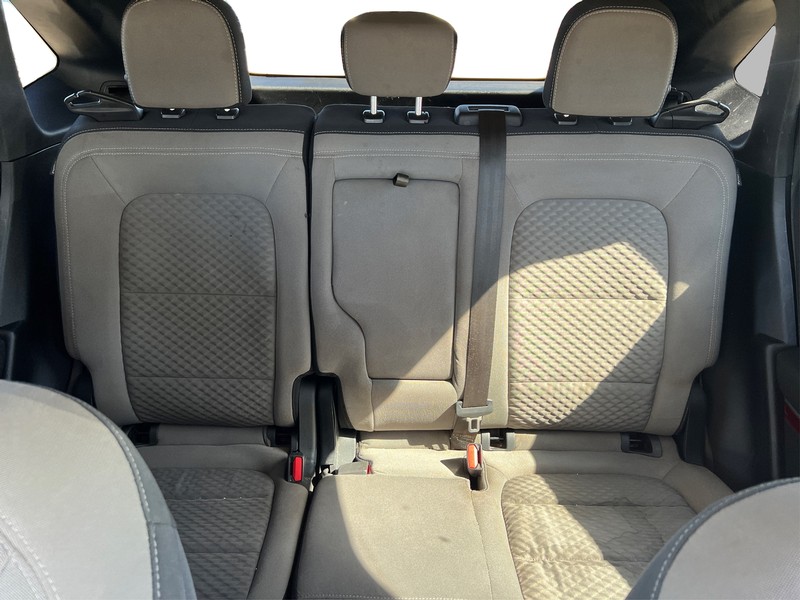 Ford Escape Vehicle Full-screen Gallery Image 7