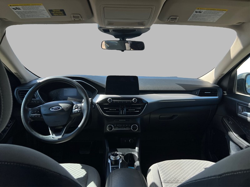 Ford Escape Vehicle Full-screen Gallery Image 10