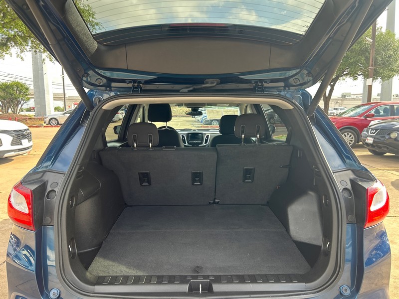 Chevrolet Equinox Vehicle Full-screen Gallery Image 11