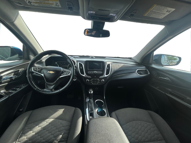 Chevrolet Equinox Vehicle Full-screen Gallery Image 15