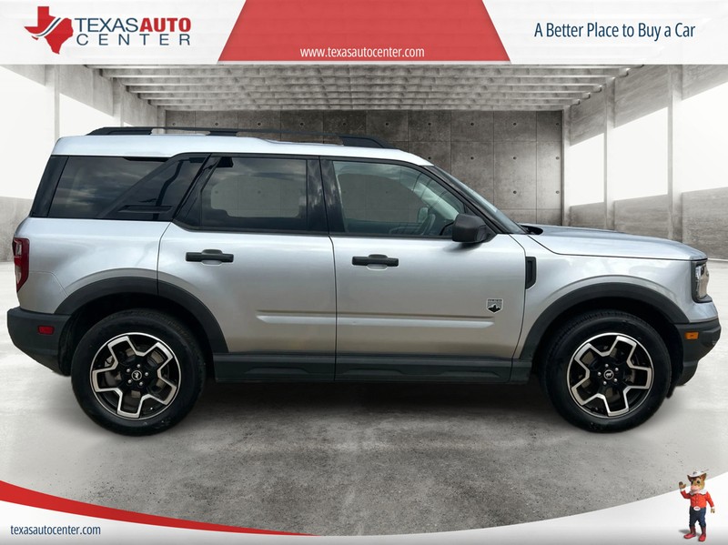 Ford Bronco Sport Vehicle Full-screen Gallery Image 4