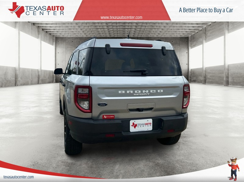 Ford Bronco Sport Vehicle Full-screen Gallery Image 8