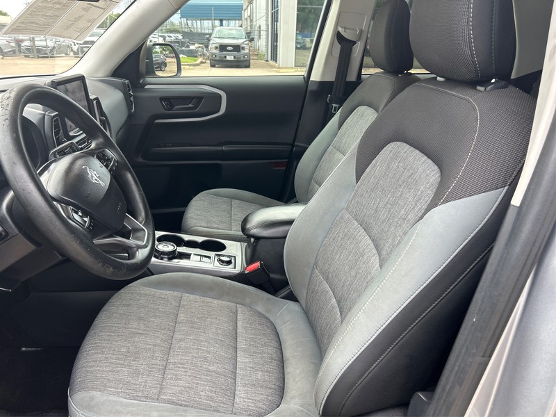 Ford Bronco Sport Vehicle Full-screen Gallery Image 9