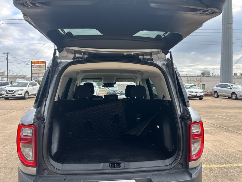 Ford Bronco Sport Vehicle Full-screen Gallery Image 11