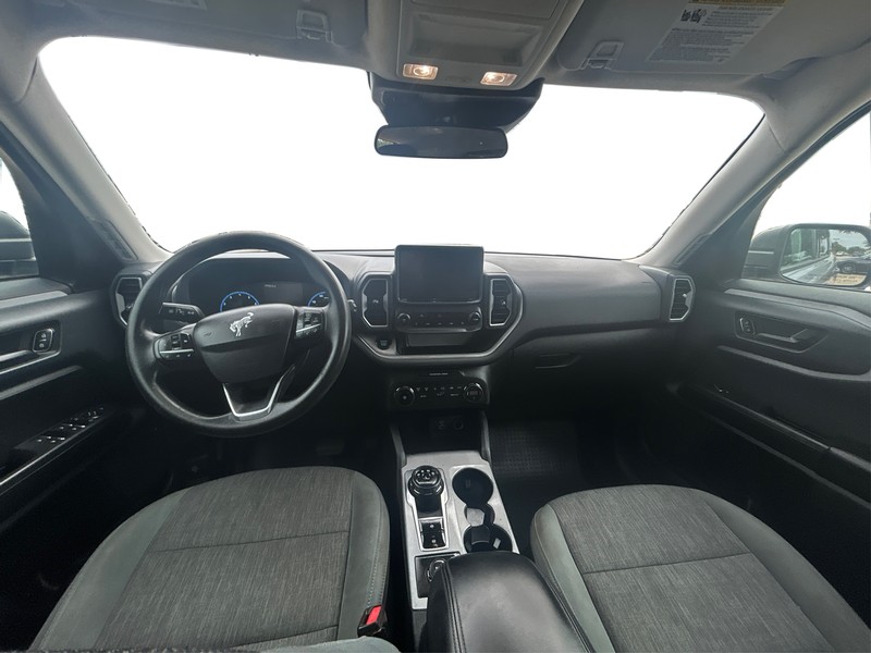 Ford Bronco Sport Vehicle Full-screen Gallery Image 16