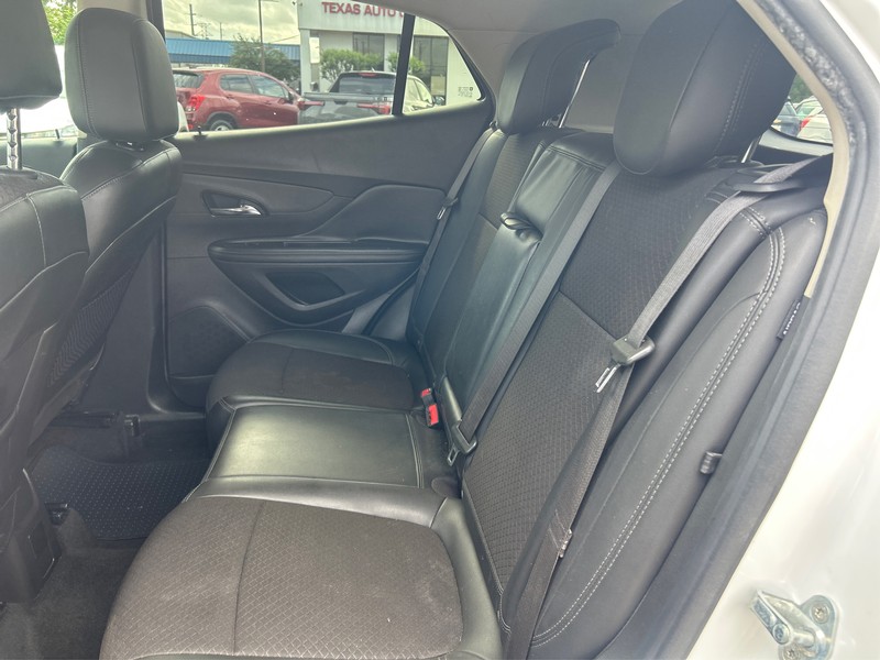 Buick Encore Vehicle Full-screen Gallery Image 10