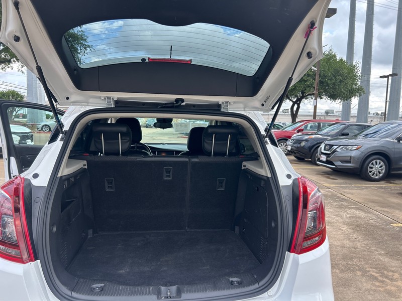 Buick Encore Vehicle Full-screen Gallery Image 11