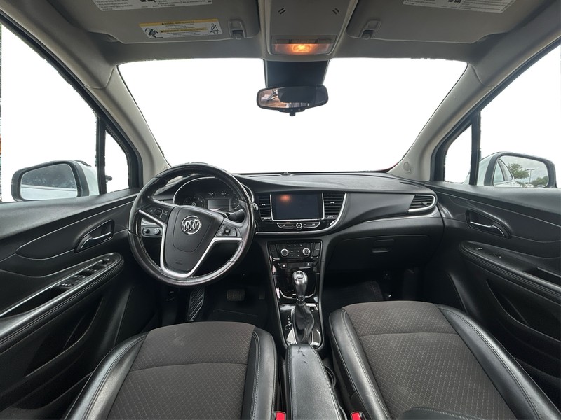 Buick Encore Vehicle Full-screen Gallery Image 16