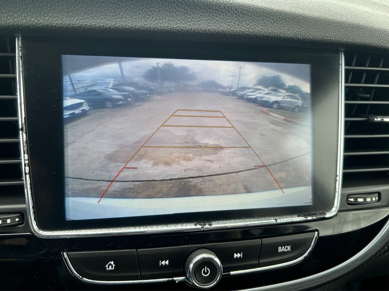 Buick Encore Vehicle Full-screen Gallery Image 17