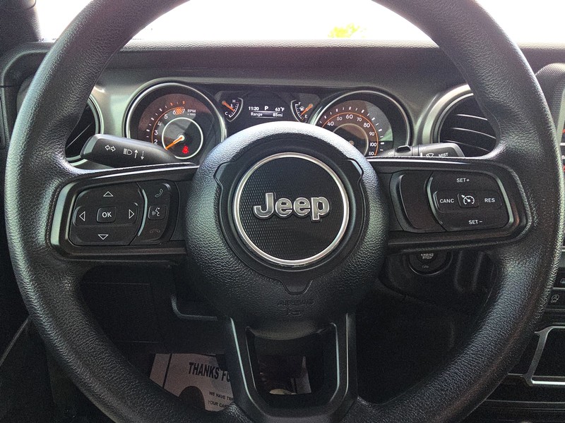 Jeep Wrangler Vehicle Full-screen Gallery Image 14