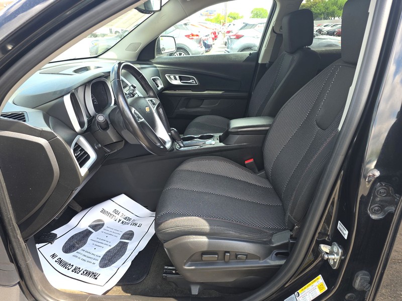 Chevrolet Equinox Vehicle Full-screen Gallery Image 9