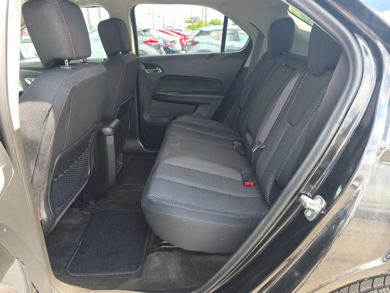 Chevrolet Equinox Vehicle Full-screen Gallery Image 10