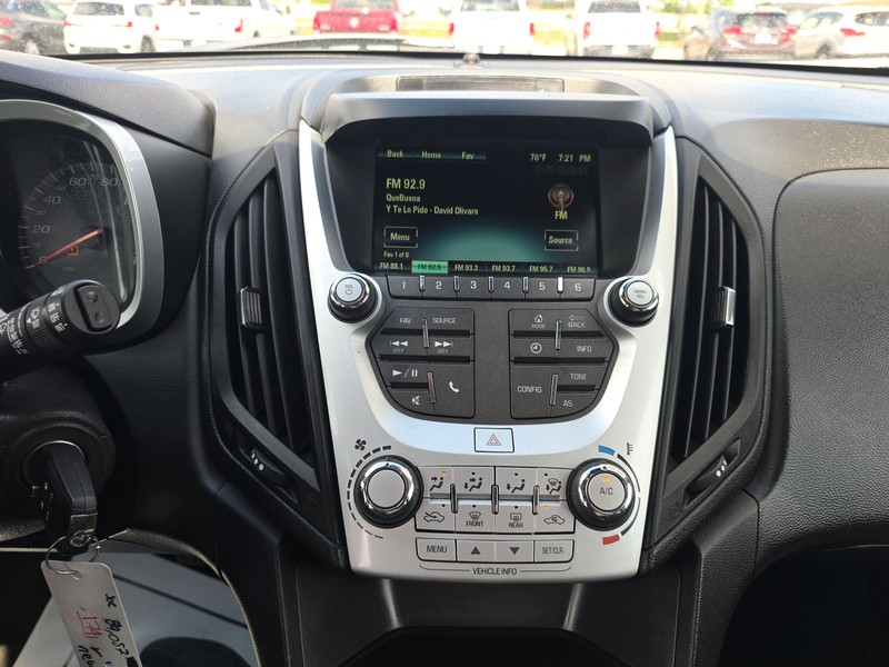 Chevrolet Equinox Vehicle Full-screen Gallery Image 12