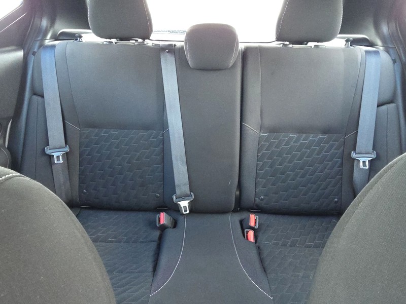 Nissan Kicks Vehicle Full-screen Gallery Image 13