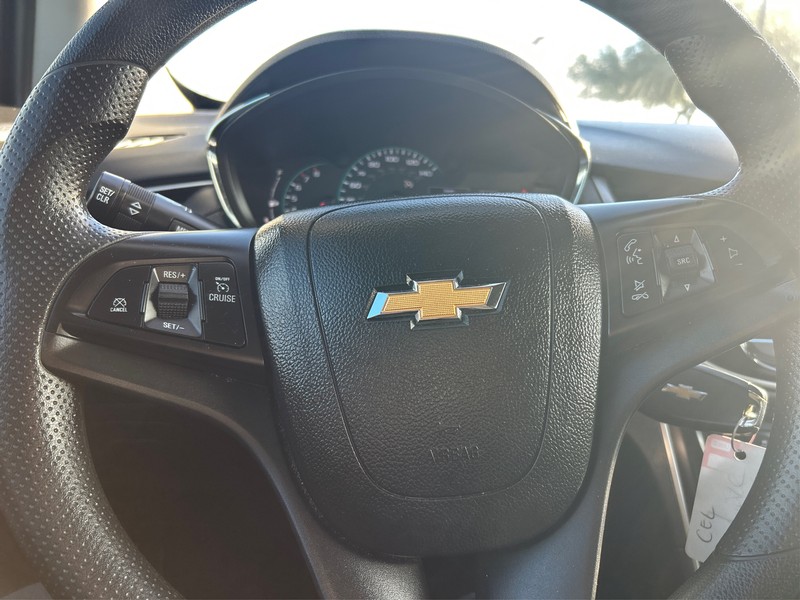 Chevrolet Trax Vehicle Full-screen Gallery Image 13