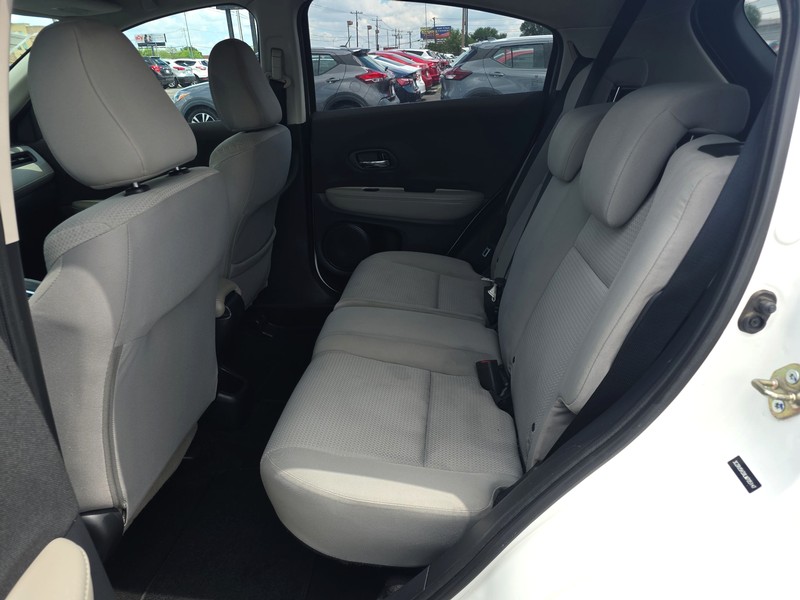 Honda HR-V Vehicle Full-screen Gallery Image 10