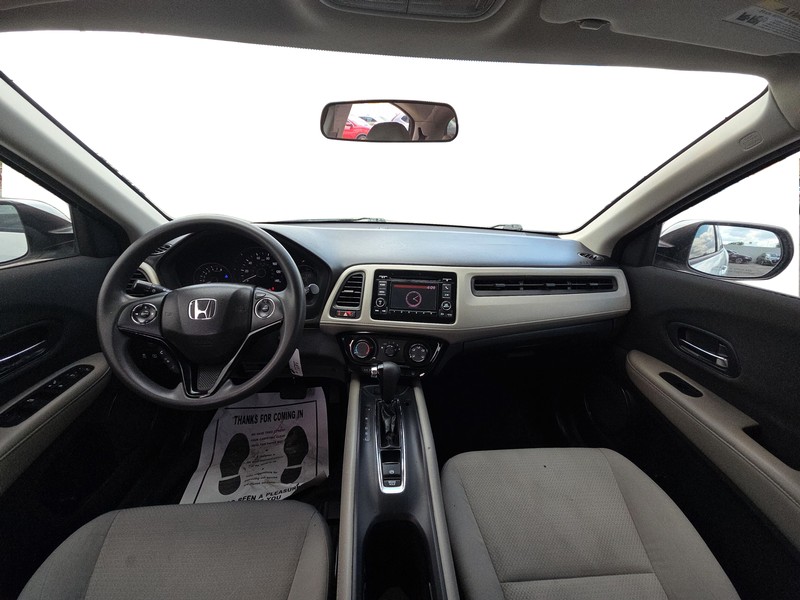 Honda HR-V Vehicle Full-screen Gallery Image 15