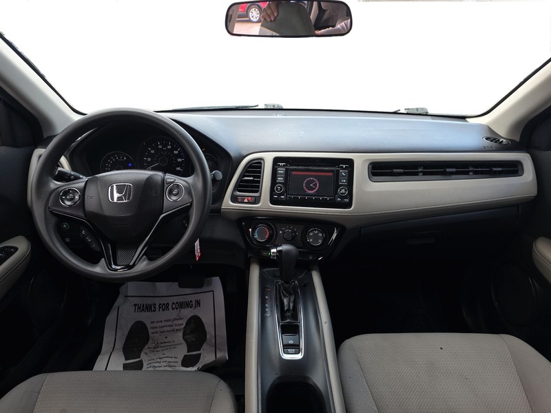 Honda HR-V Vehicle Full-screen Gallery Image 16