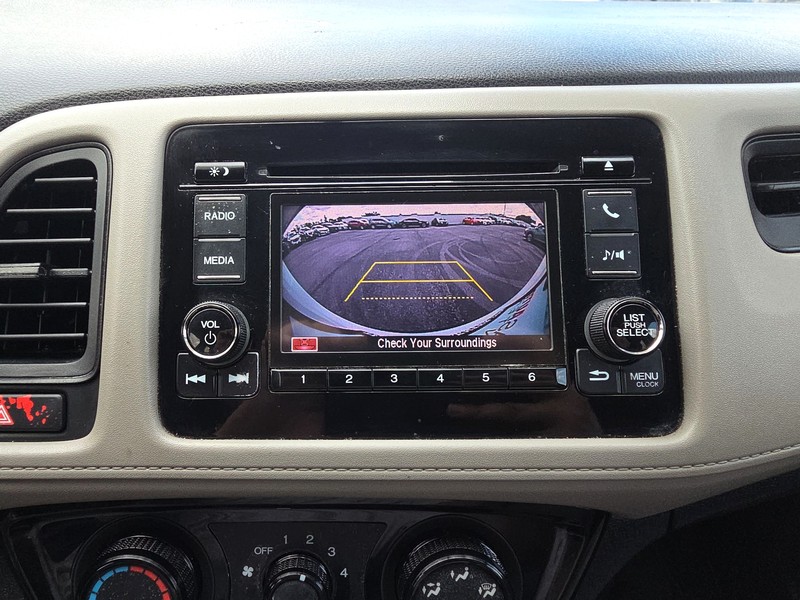 Honda HR-V Vehicle Full-screen Gallery Image 17