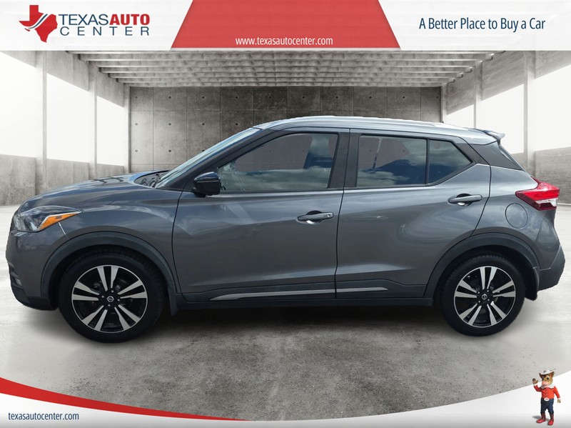 Nissan Kicks Vehicle Full-screen Gallery Image 5