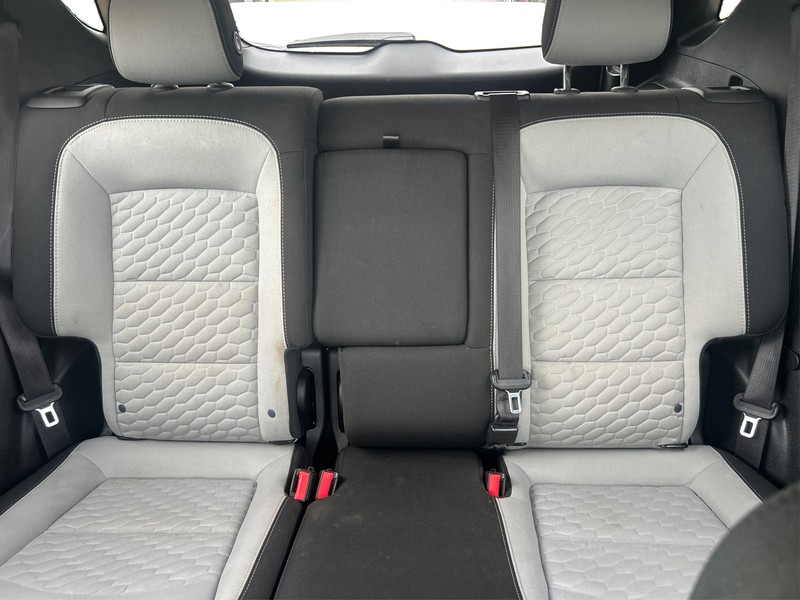 Chevrolet Equinox Vehicle Full-screen Gallery Image 13