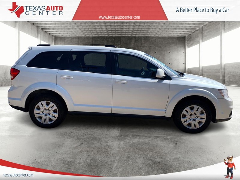 Dodge Journey Vehicle Full-screen Gallery Image 4