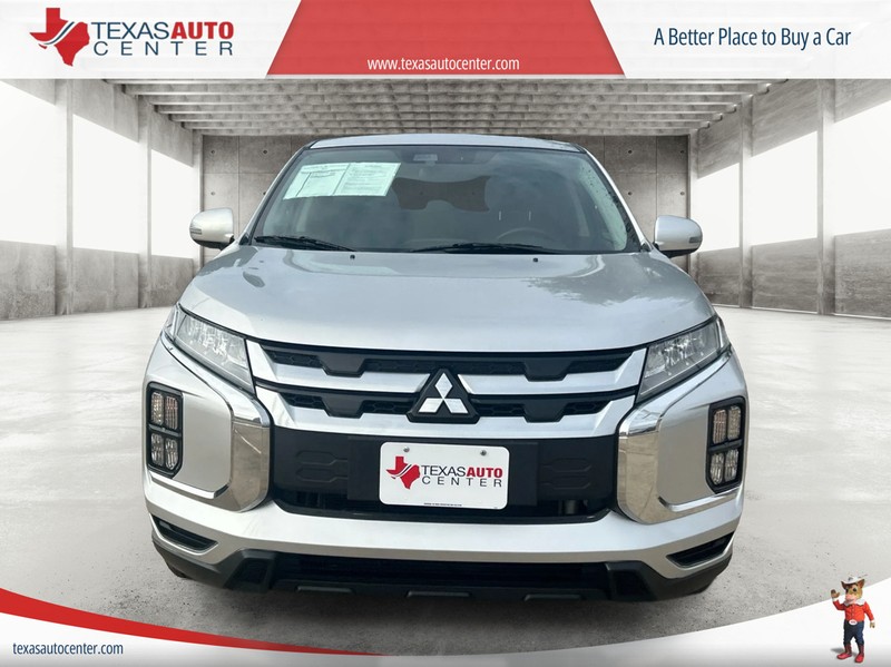 Mitsubishi Outlander Sport Vehicle Full-screen Gallery Image 3