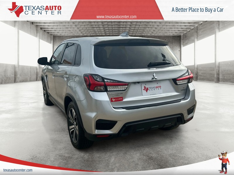 Mitsubishi Outlander Sport Vehicle Full-screen Gallery Image 8