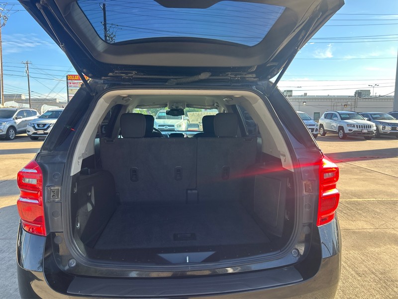 Chevrolet Equinox Vehicle Full-screen Gallery Image 11