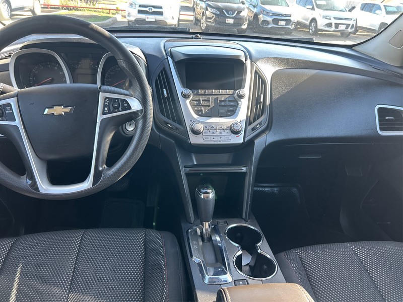 Chevrolet Equinox Vehicle Full-screen Gallery Image 12