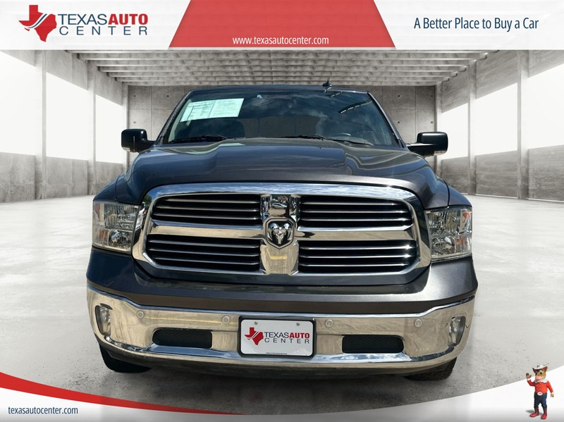 Ram 1500 Vehicle Full-screen Gallery Image 3