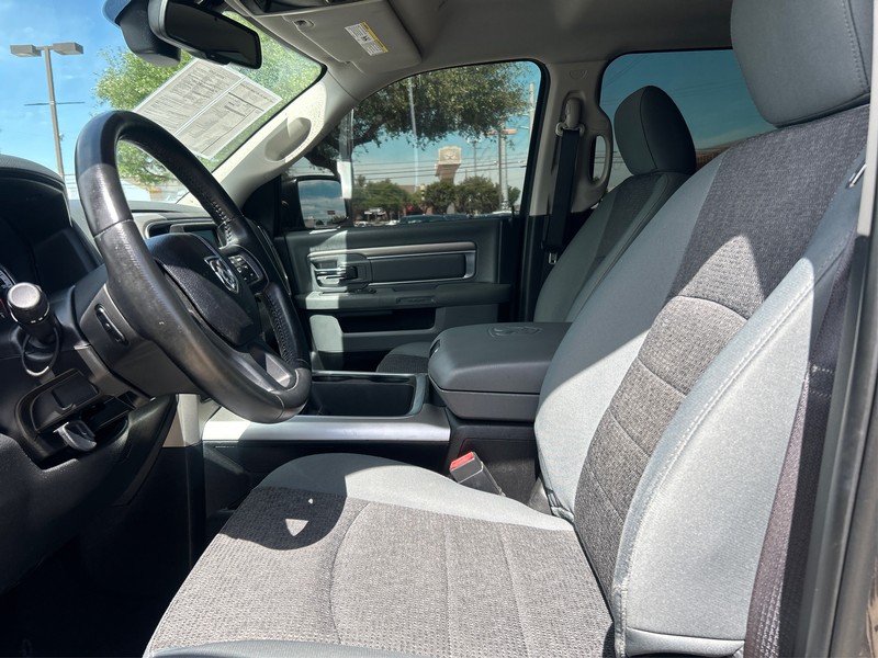 Ram 1500 Vehicle Full-screen Gallery Image 7