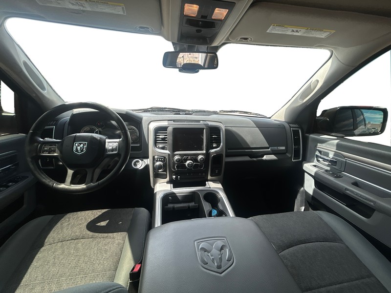 Ram 1500 Vehicle Full-screen Gallery Image 13